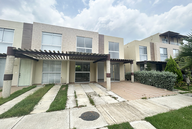 Doral House F7